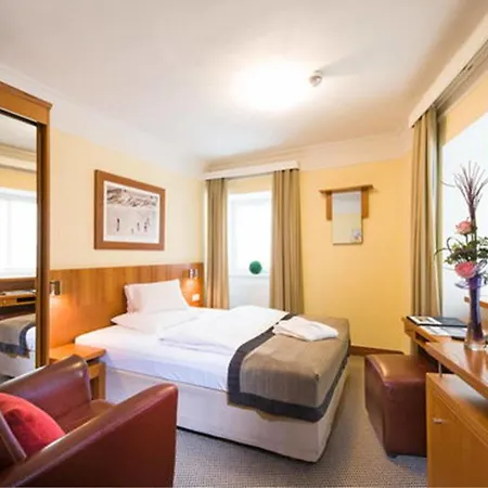 Post Hotel 4*